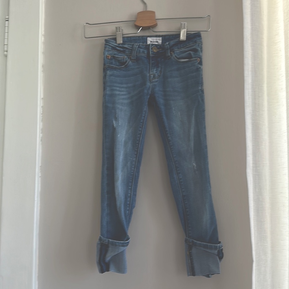 Hudson jeans kids size 7, button closure